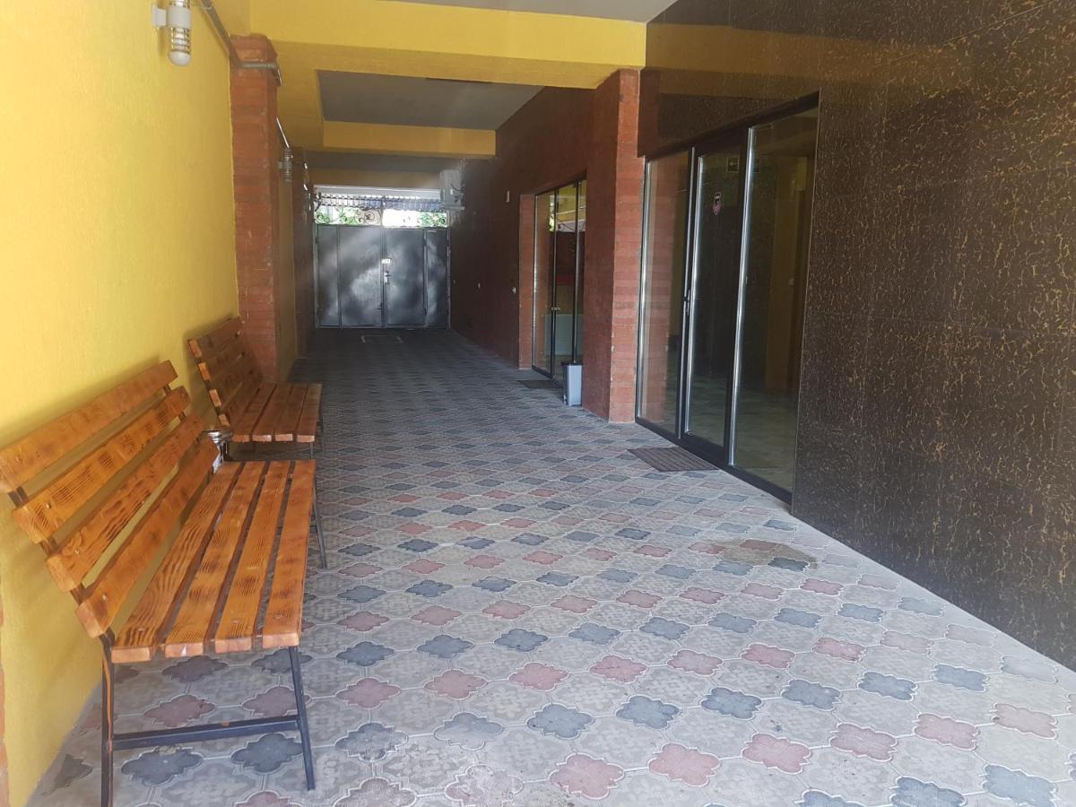 Hotel Lu-Ma Tbilisi Luaran gambar